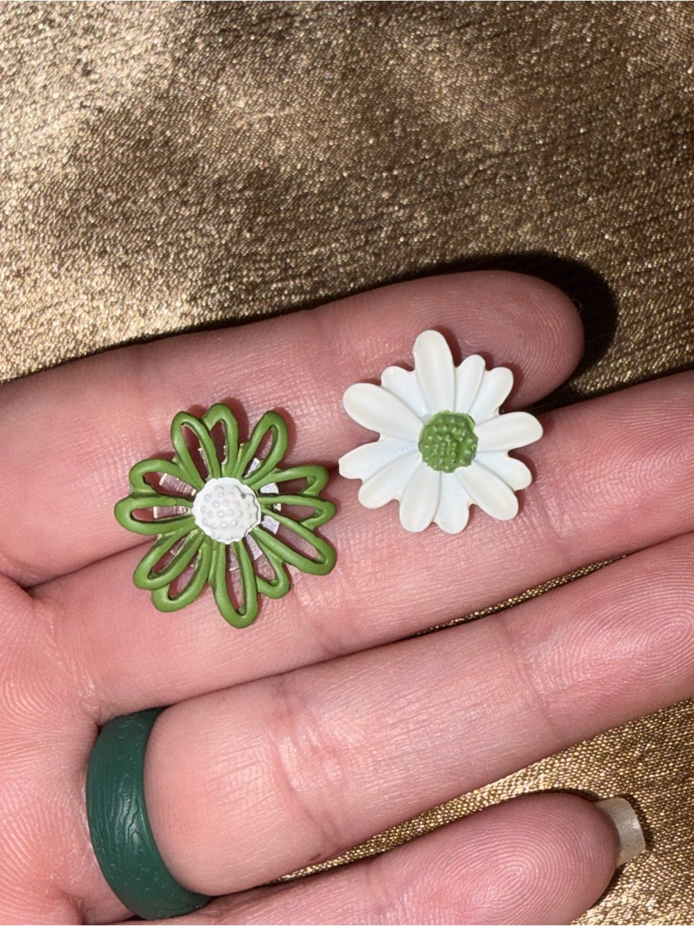 Mix match Floral Daisy Stud Earrings in White and Green - Women's Accessories